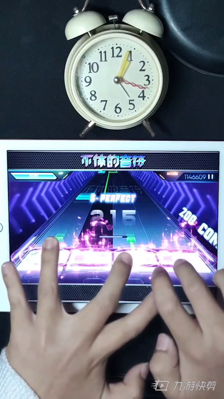 达人投稿挑战自制谱——《hello zepp》